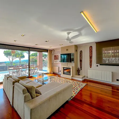Stylish With Saltwater Pool * Caldes D'Estrach